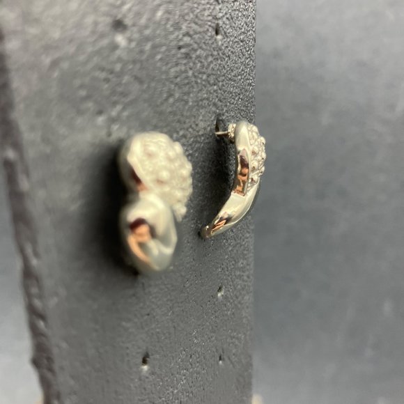 Jordache Pierced Earrings Silver Stud Dotted Minimalist Cactus Soft Girl BoHo - Picture 3 of 6